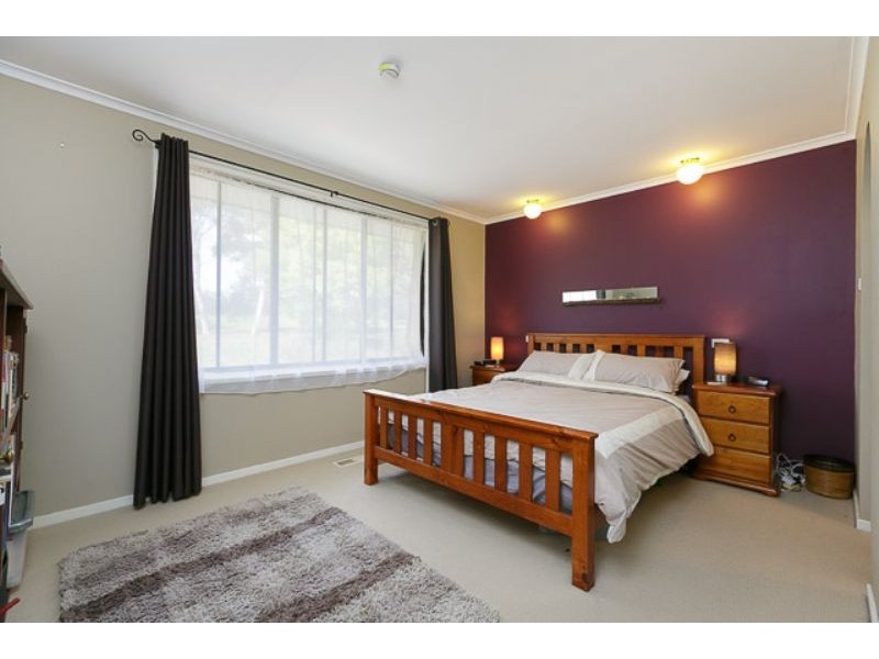 8 Nicholls Place, Higgins ACT 2615