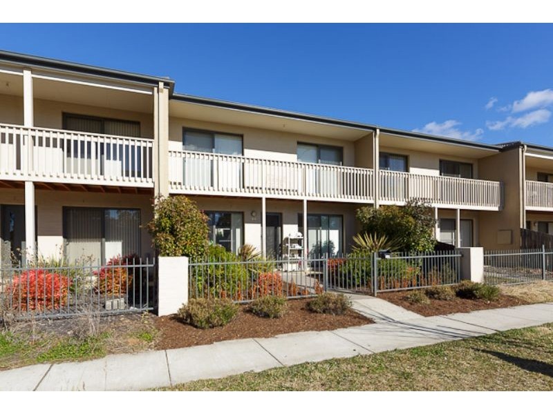 258 Anthony Rolfe Avenue, Gungahlin ACT 2912