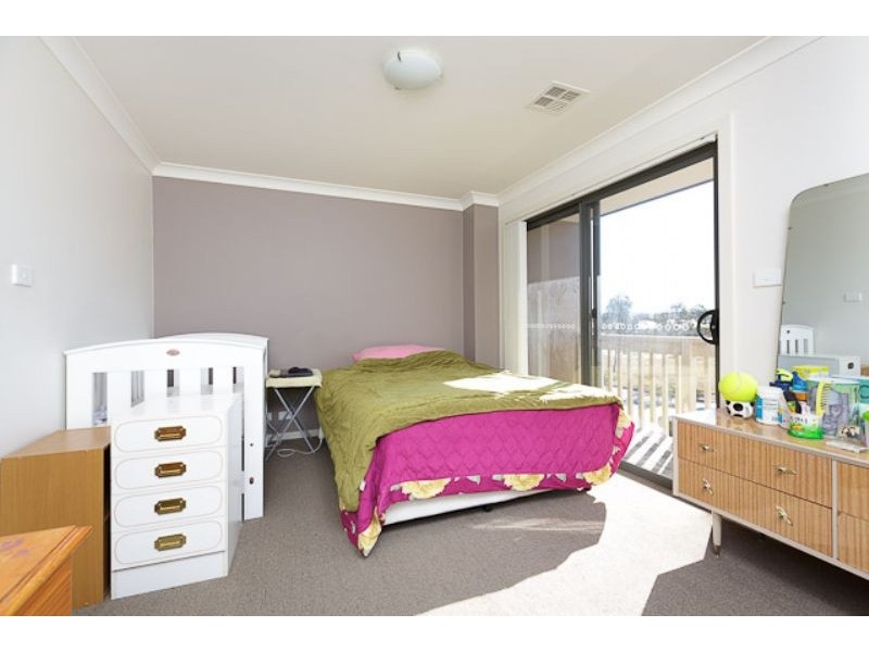 258 Anthony Rolfe Avenue, Gungahlin ACT 2912