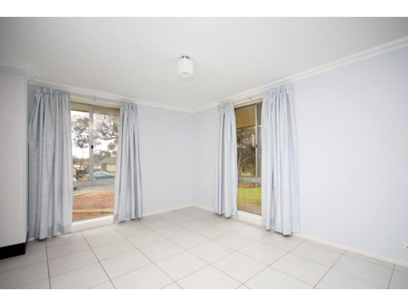 8 Trott Place, Holt ACT 2615