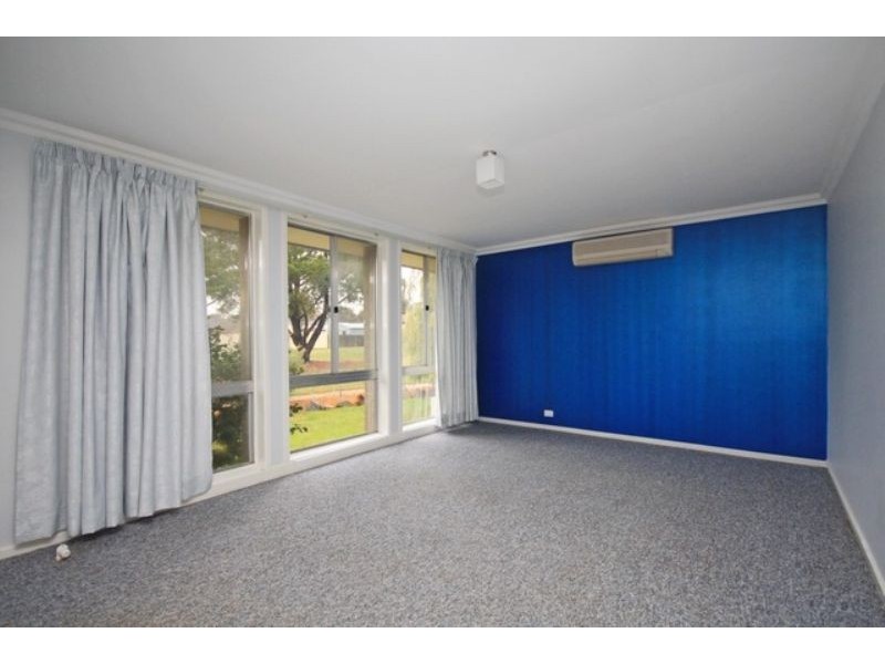 8 Trott Place, Holt ACT 2615