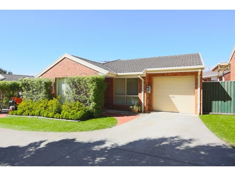 20/74 Britten Jones Drive, Holt ACT 2615