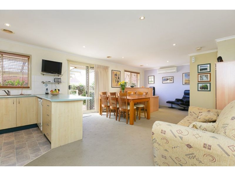 20/74 Britten Jones Drive, Holt ACT 2615