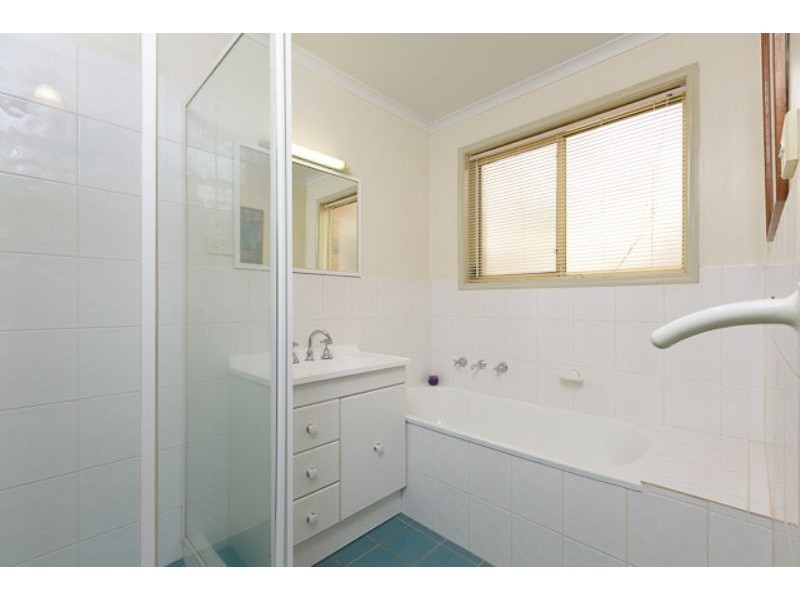 20/74 Britten Jones Drive, Holt ACT 2615