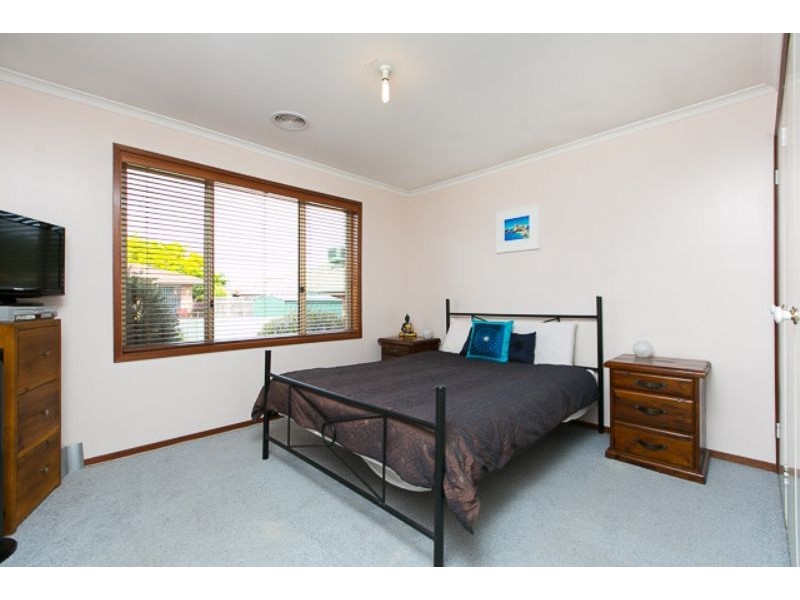 26 Britten Jones Drive, Holt ACT 2615