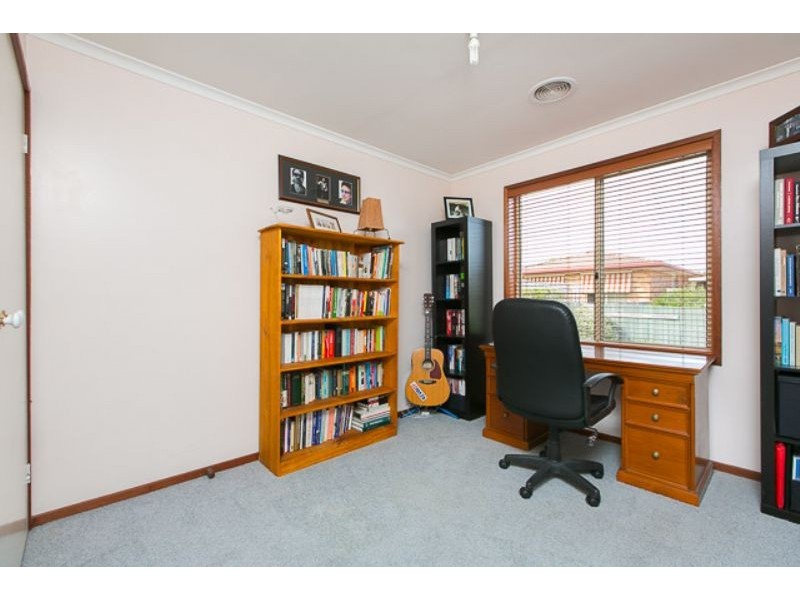 26 Britten Jones Drive, Holt ACT 2615