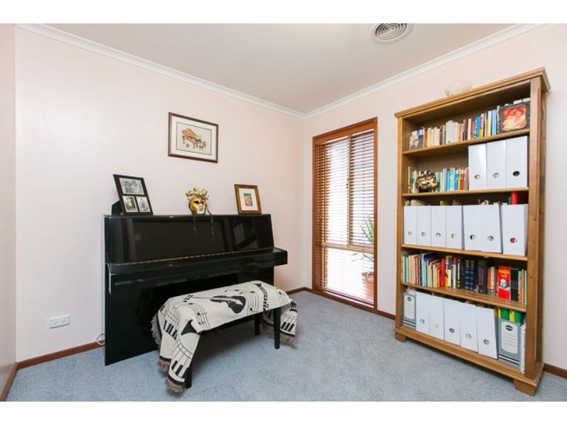 26 Britten Jones Drive, Holt ACT 2615