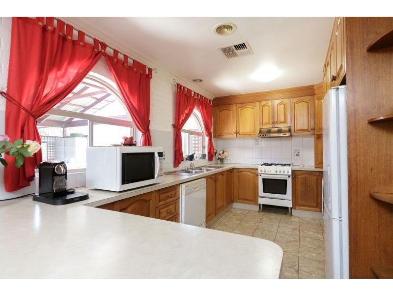 42 Lindrum Crescent, Holt ACT 2615