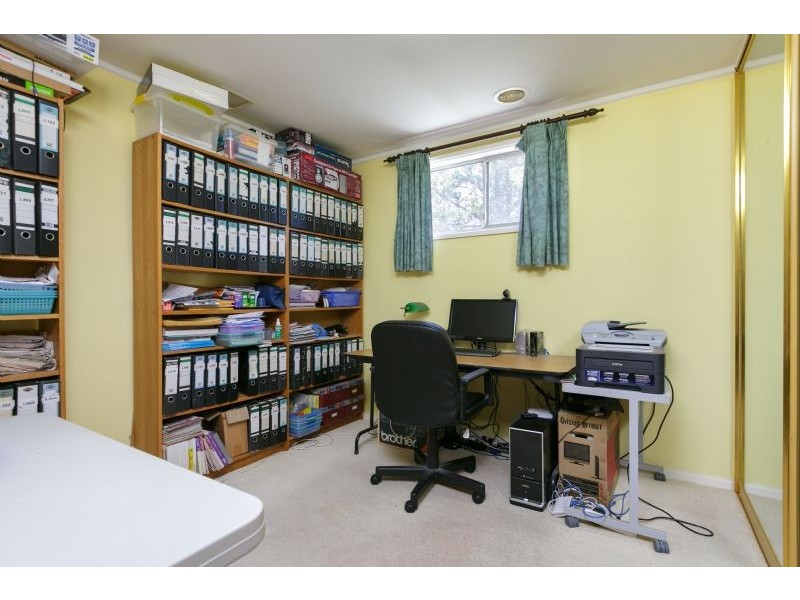 42 Lindrum Crescent, Holt ACT 2615