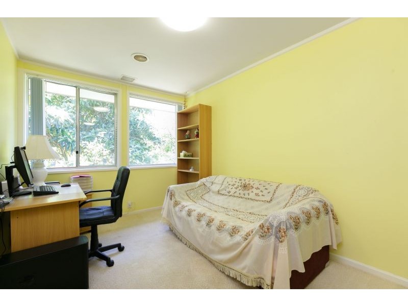 42 Lindrum Crescent, Holt ACT 2615