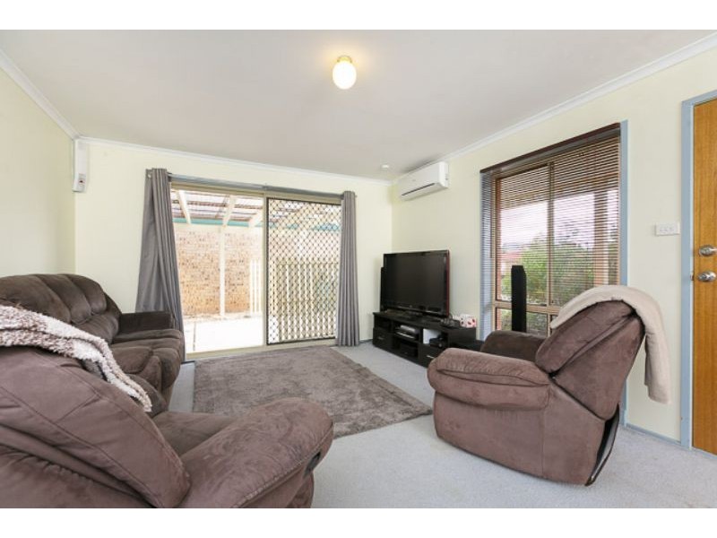 9 Thornhill Crescent, Dunlop ACT 2615