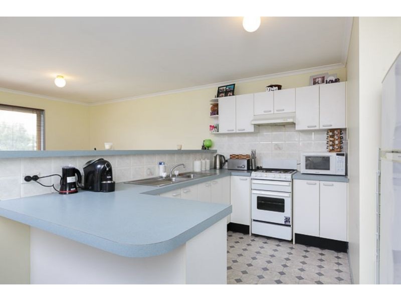 9 Thornhill Crescent, Dunlop ACT 2615