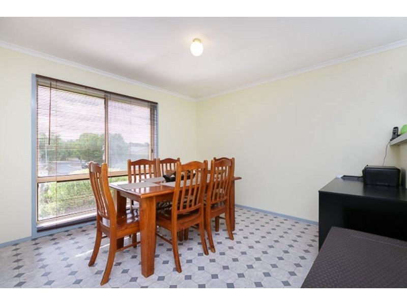 9 Thornhill Crescent, Dunlop ACT 2615