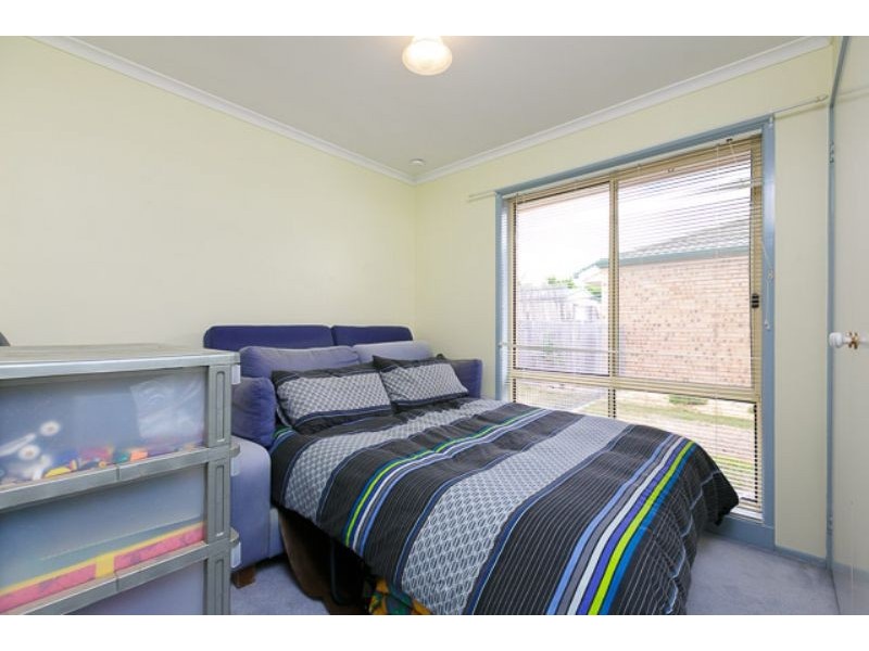 9 Thornhill Crescent, Dunlop ACT 2615