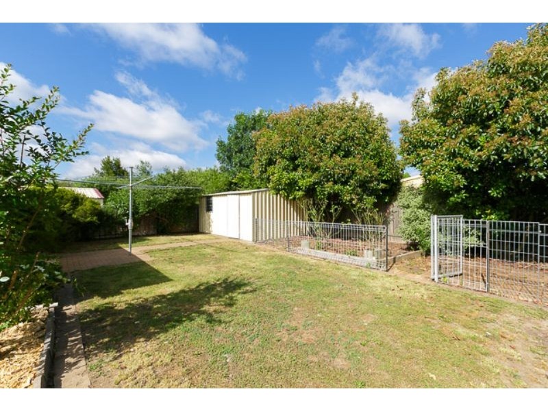 9 Thornhill Crescent, Dunlop ACT 2615