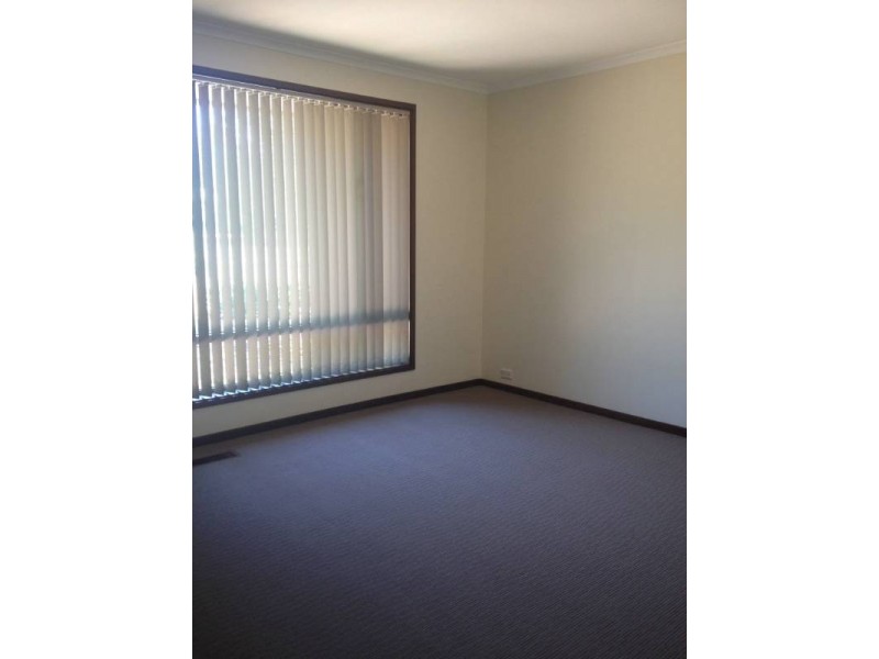 352 Southern Cross Drive, Macgregor ACT 2615