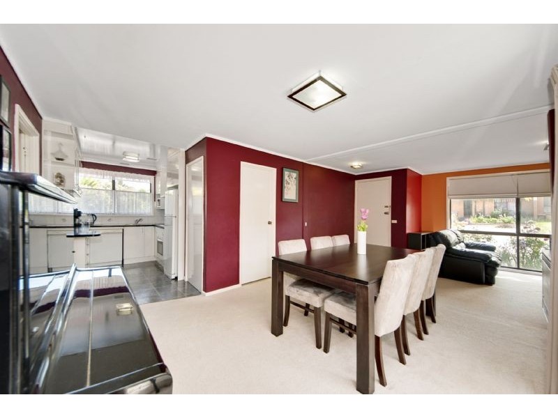 2 Rumker Place, Charnwood ACT 2615
