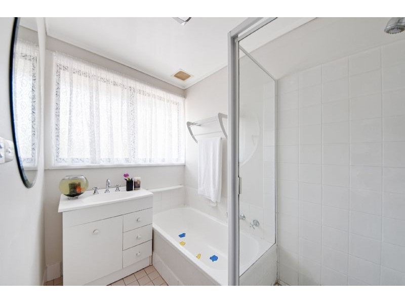 2 Rumker Place, Charnwood ACT 2615