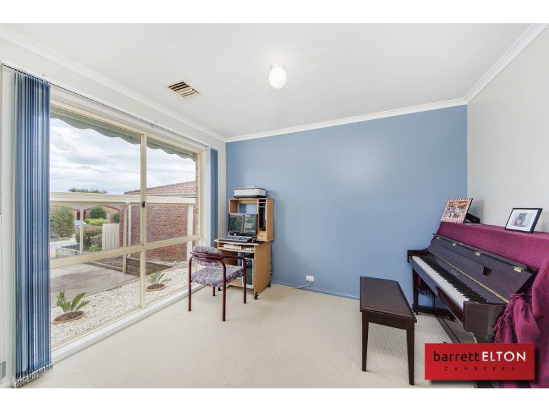 2 Elyard Place, Dunlop ACT 2615