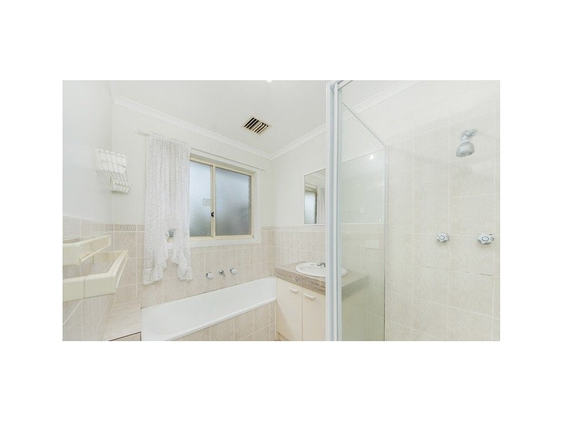 2 Elyard Place, Dunlop ACT 2615