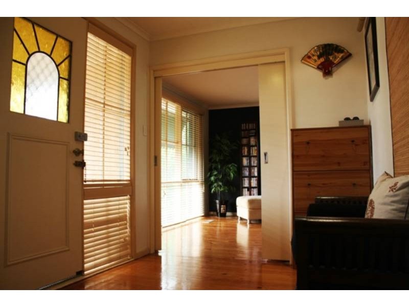 4 Lawes Place, Macgregor ACT 2615