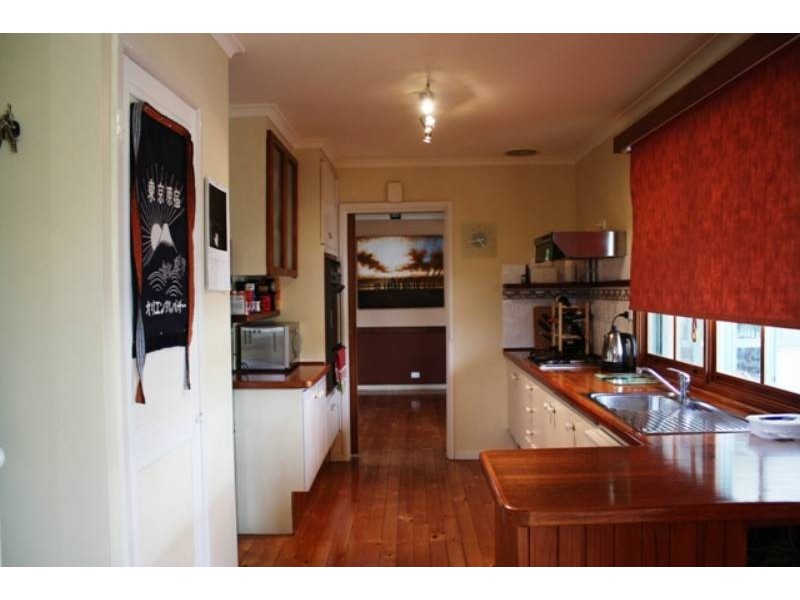 4 Lawes Place, Macgregor ACT 2615