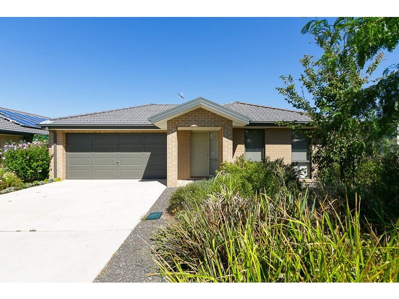 11 Bryan Hudson Street, Macgregor ACT 2615