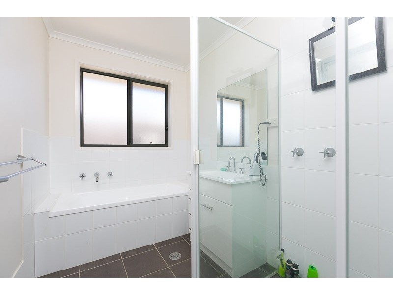 11 Bryan Hudson Street, Macgregor ACT 2615