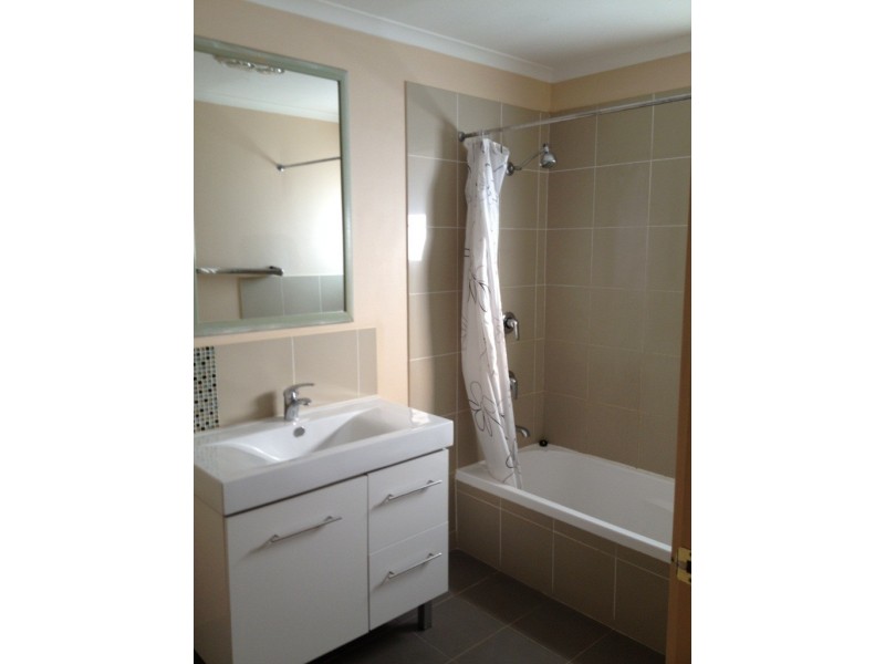 76 O’Loghlen Street, Latham ACT 2615