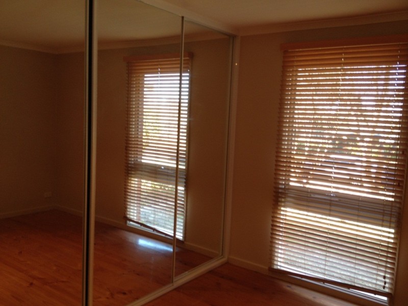 76 O’Loghlen Street, Latham ACT 2615