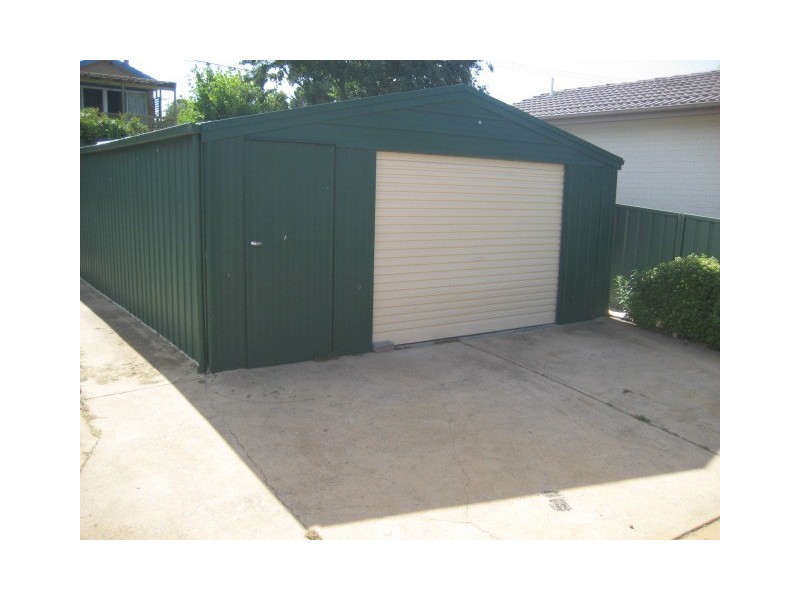 76 O’Loghlen Street, Latham ACT 2615