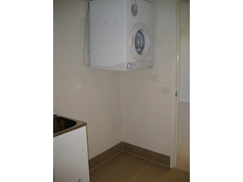 76/2 Edinburgh Avenue, City ACT 2601