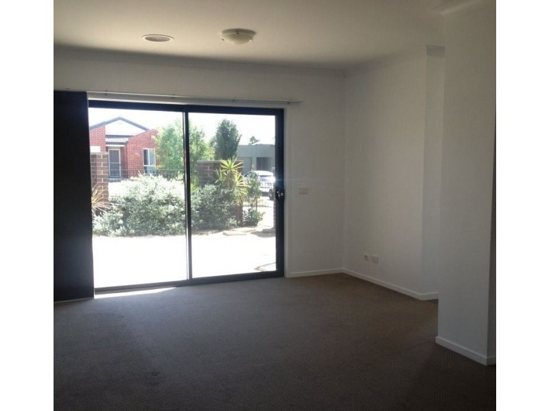 28 Constance Stone Street, Macgregor ACT 2615