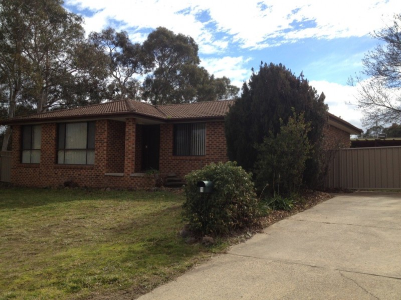 1 Herron Crescent, Latham ACT 2615