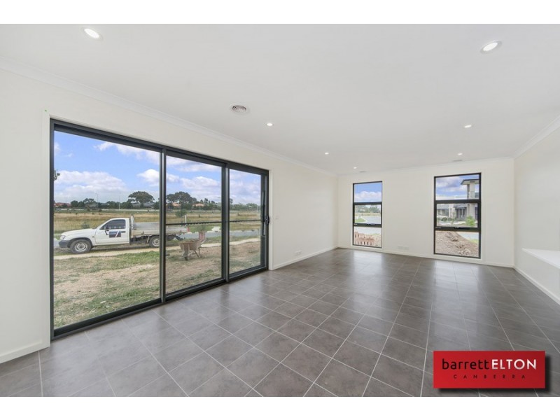 2 Smorgon Street, Forde ACT 2914