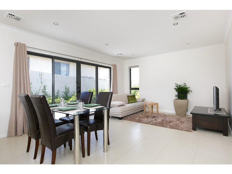 14 Arndt Street, Forde ACT 2914