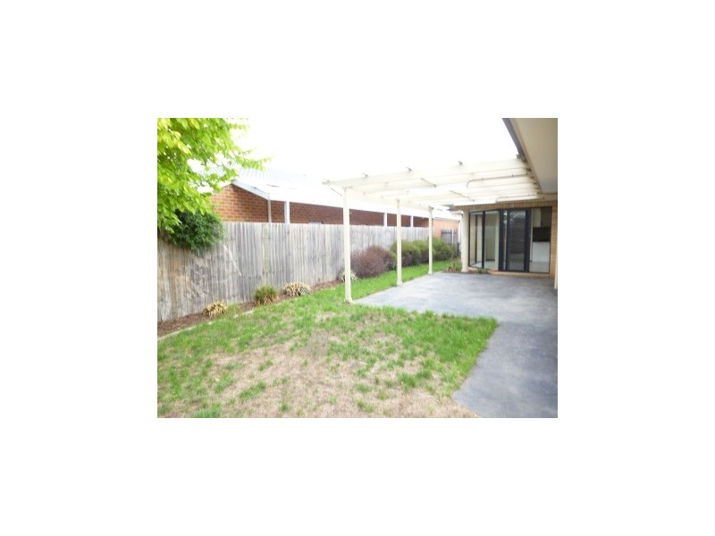 8 Simonetti Street, Dunlop ACT 2615
