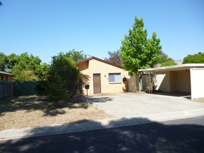 6 Warby Place, Charnwood ACT 2615