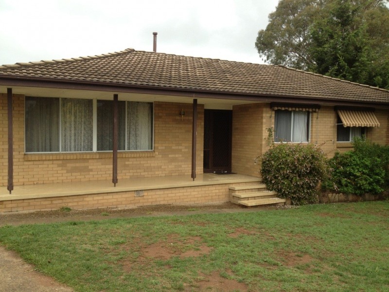 10 Horne Place, Latham ACT 2615