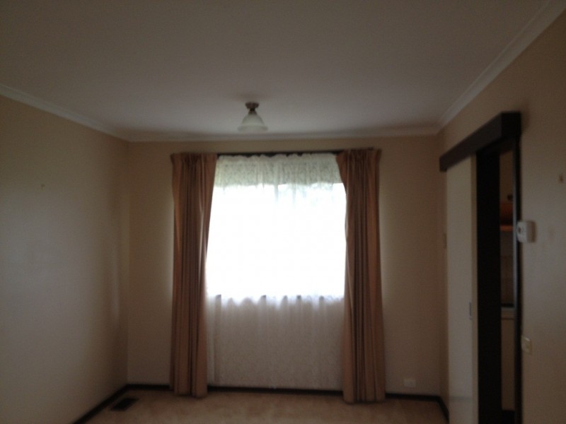 10 Horne Place, Latham ACT 2615