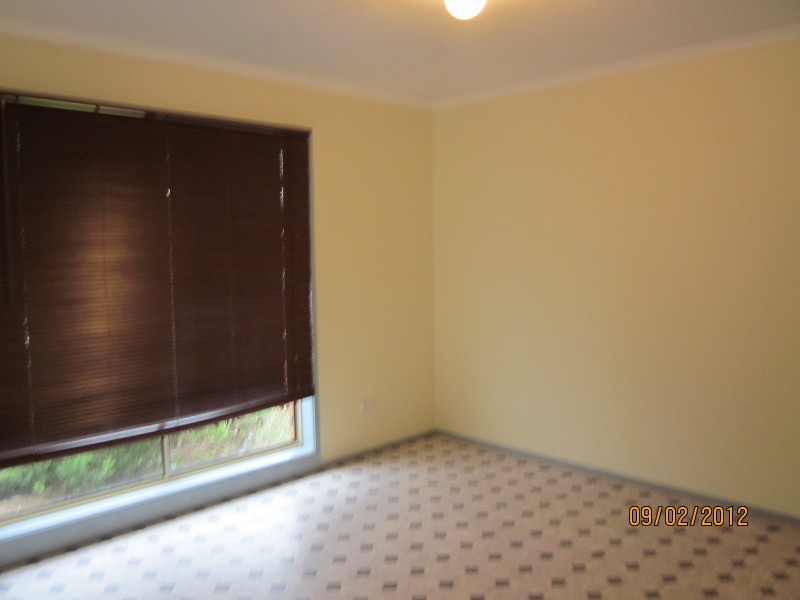 9 Thornhill Street, Dunlop ACT 2615