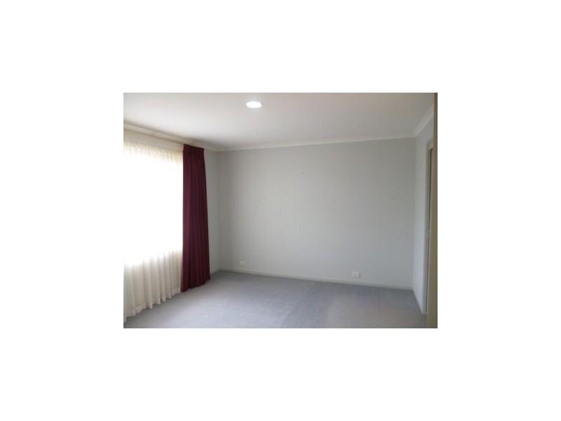 5 Maray Place, Ngunnawal ACT 2913