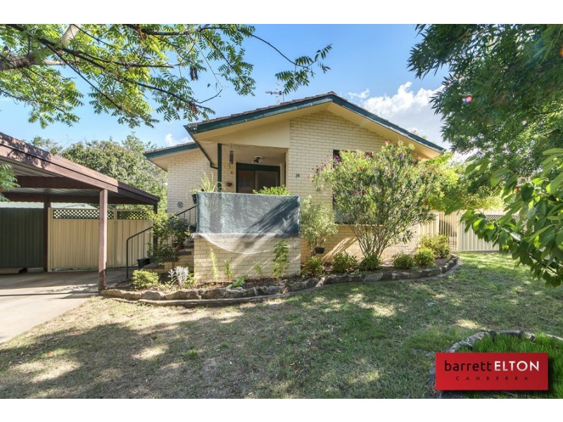 26 Hirschfeld Crescent, Macgregor ACT 2615