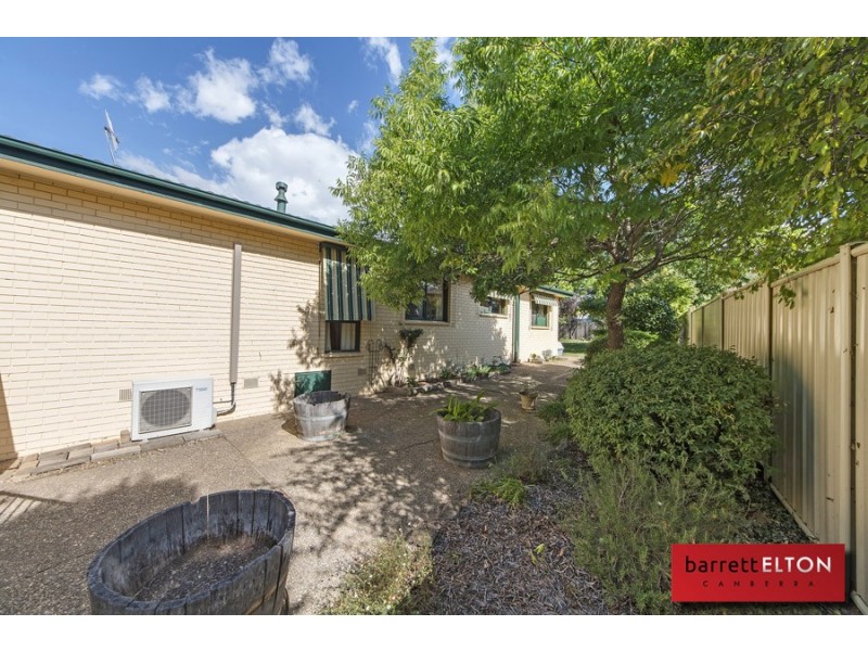 26 Hirschfeld Crescent, Macgregor ACT 2615