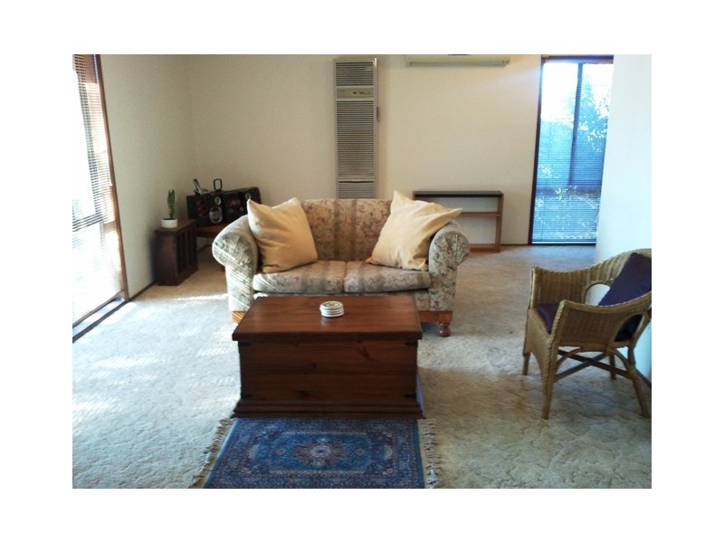 4 Macarthur Place, Latham ACT 2615