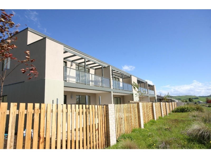 1-8/52 Jeff Snell Crescent, Dunlop ACT 2615