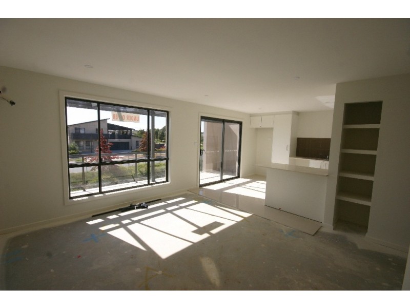 1-8/52 Jeff Snell Crescent, Dunlop ACT 2615
