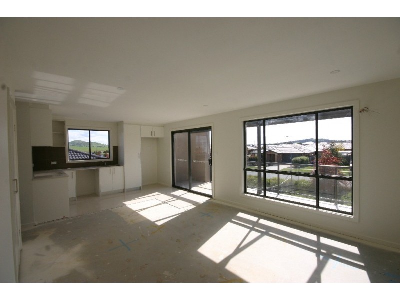 1-8/52 Jeff Snell Crescent, Dunlop ACT 2615