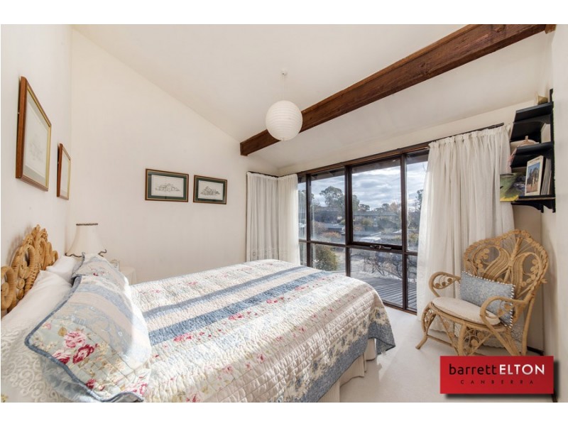 14 Solomon Crescent, Latham ACT 2615