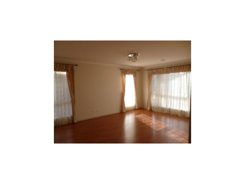 19 Mary Hall Circuit, Dunlop ACT 2615